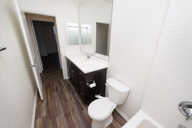 Building Photo - Amazing 3 Bedroom Condo available now! Totally loaded unit, schedule a tour today!