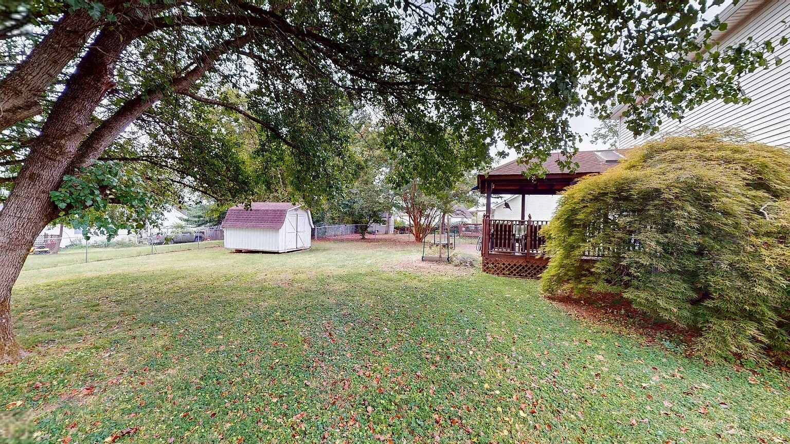 Building Photo - 604 Old Lebanon Dirt Rd