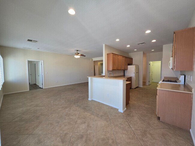 Building Photo - A Fabulous 3 Bedroom Home in Sun City Aliante 55+ Community