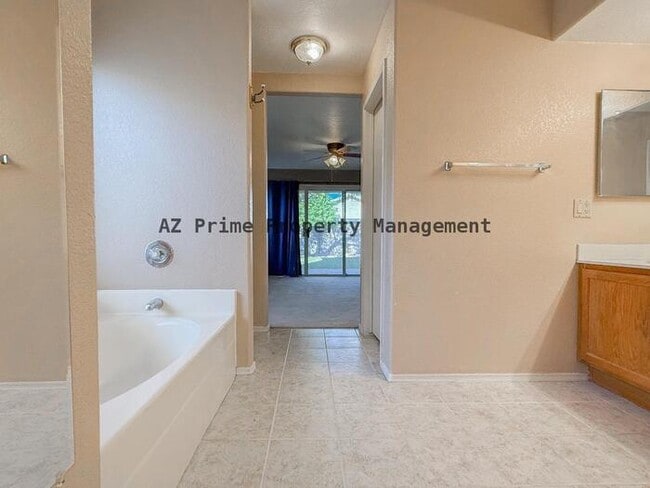 Building Photo - 2534 W Orchid Ln