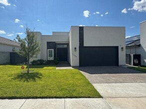 Building Photo - 1504 Ocaso Dr