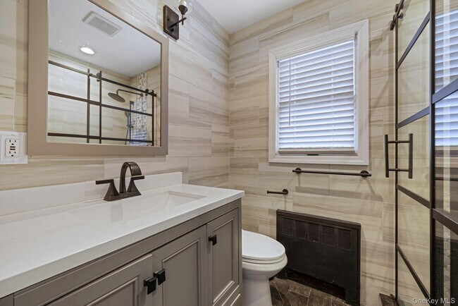 Building Photo - 50 Mole Pl