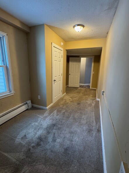 Building Photo - 1644 Myrtle St N