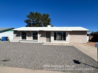 Building Photo - Classic Ranch Style home on spacious lot w...