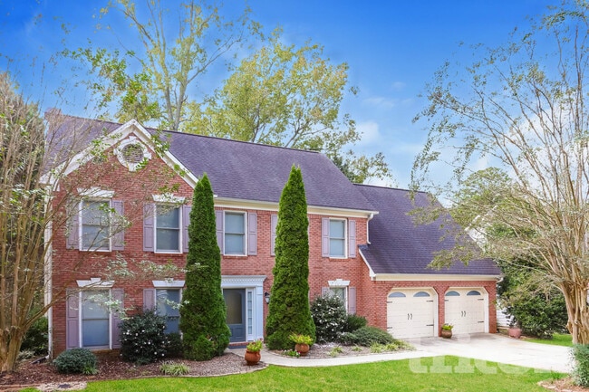 Building Photo - 125 Hunters Trce