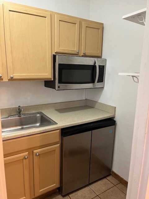 Building Photo - 2720 Wisconsin Ave NW