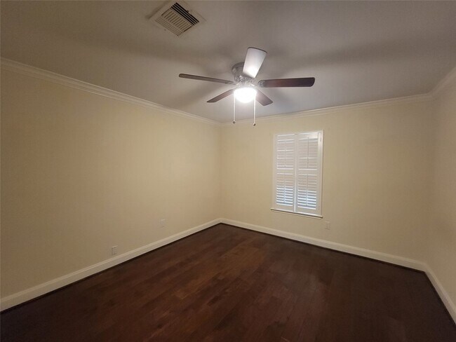 Building Photo - 1007 Blue Willow Dr
