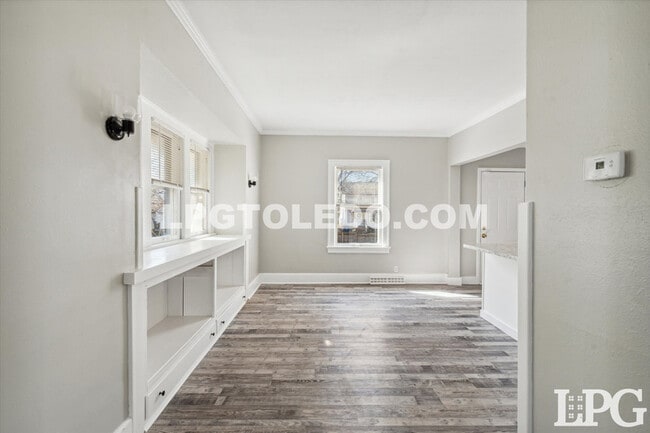 Building Photo - 4117 Thornton Ave