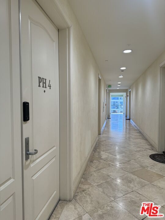Building Photo - 700 S Ardmore Ave