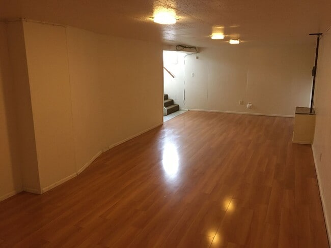 Building Photo - Great Shadle Home