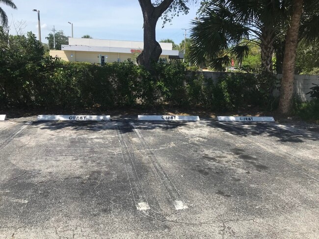 Building Photo - 2309 S Federal Hwy