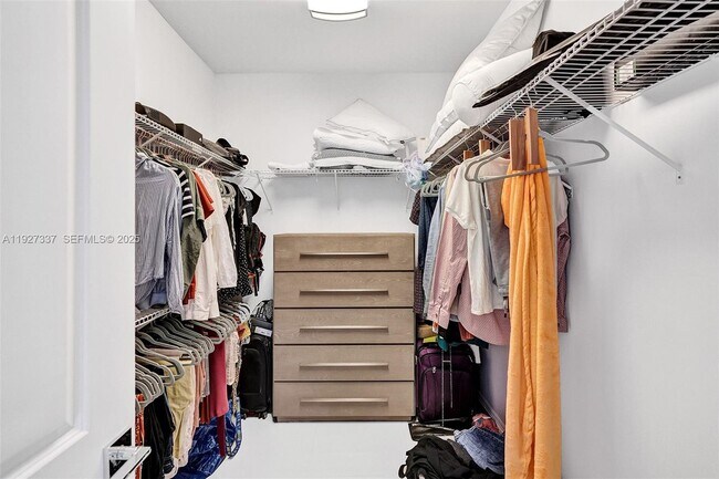 Building Photo - 1102 Meadow Lark Ave