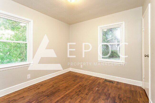 Building Photo - 3307 Amos Dr