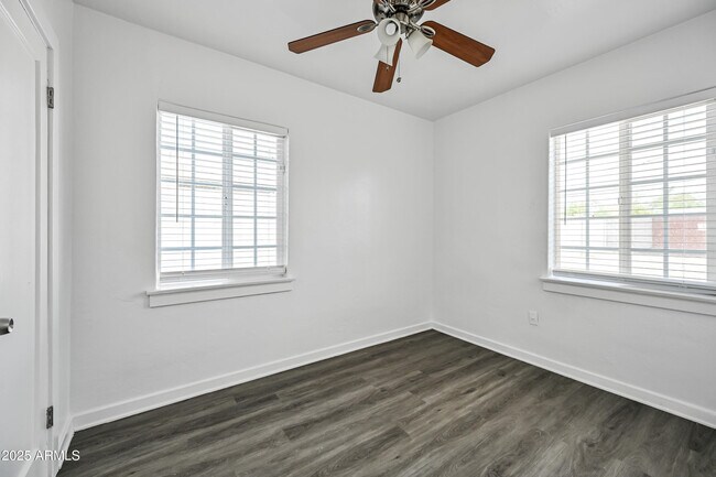 Building Photo - 2711 N 7th St
