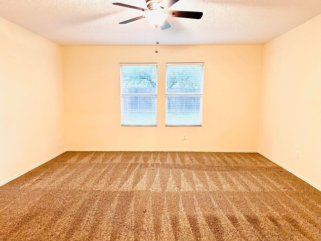 Building Photo - 9809 Tyler Dr