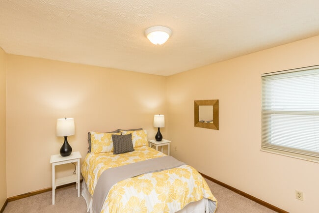 Building Photo - 4112 Loughmoor Dr