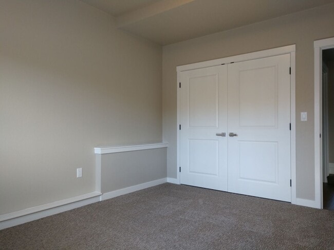 Building Photo - 2235 Electric Ave