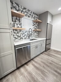 Building Photo - 1483 Fern Ave