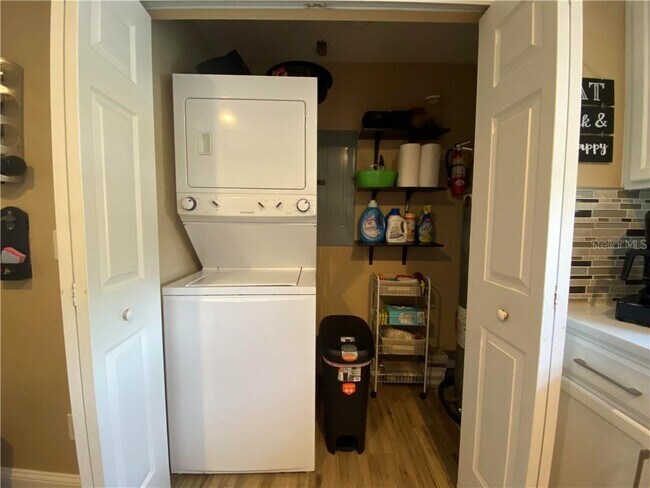 Building Photo - 2923 Puerta Del Sol Blvd