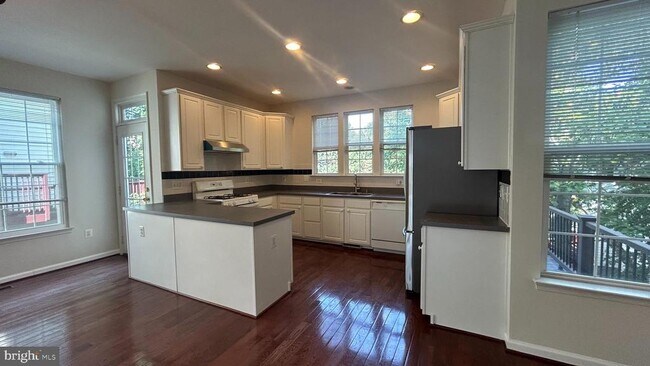 Building Photo - 13906 Gothic Dr