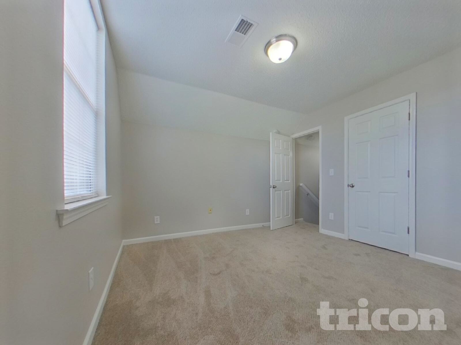 Building Photo - 819 Chablis Dr