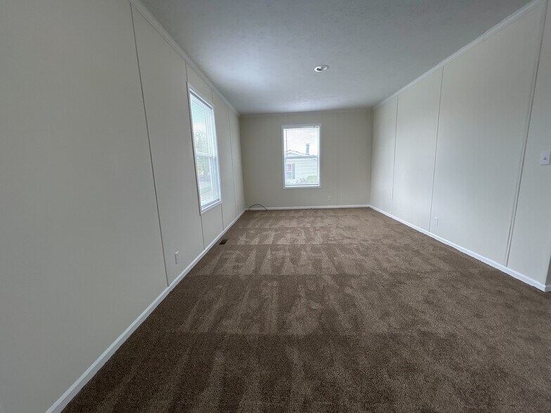 Building Photo - 317 Autumn Park Dr