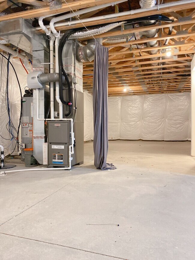 Building Photo - Beautiful & Nearly new SW Chalco area 4 bed Two Story