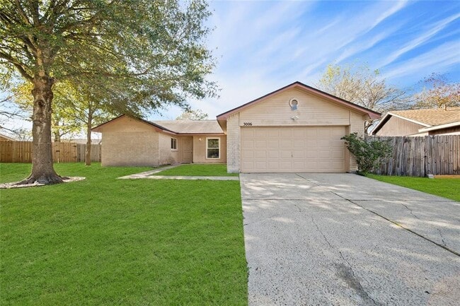 Building Photo - 3006 Sherborne St