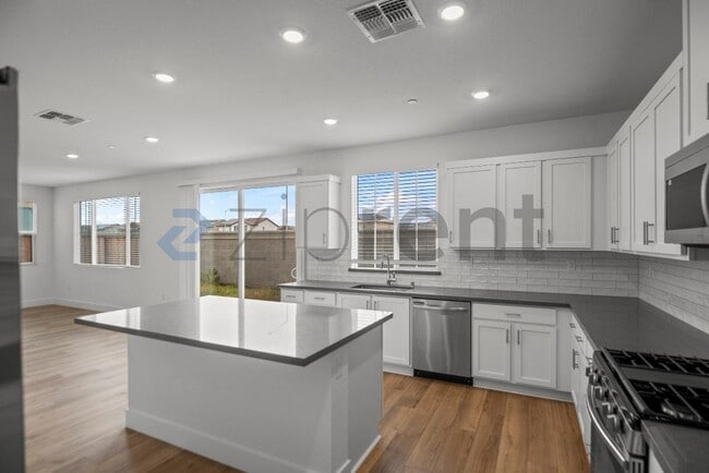 Building Photo - 3375 Tibidabo St