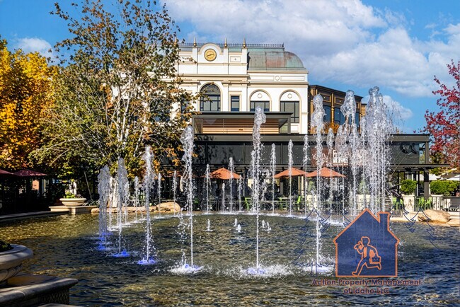 Building Photo - 2539 Bottle Brush Ave