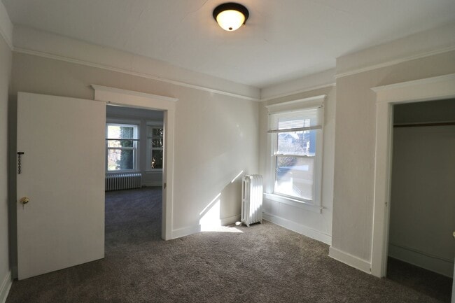 Building Photo - 188