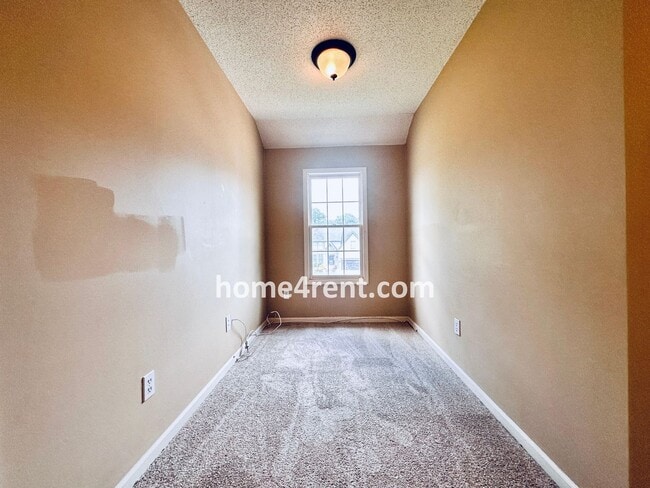 Building Photo - Fantastic South Overland Park Home in Blue...