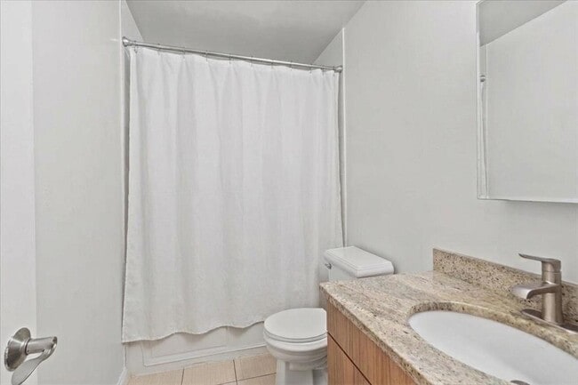 Building Photo - 186 Wayne St