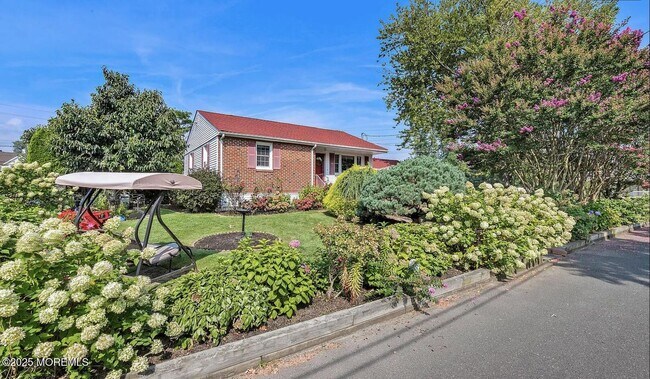 Building Photo - 120 Hulick Pl