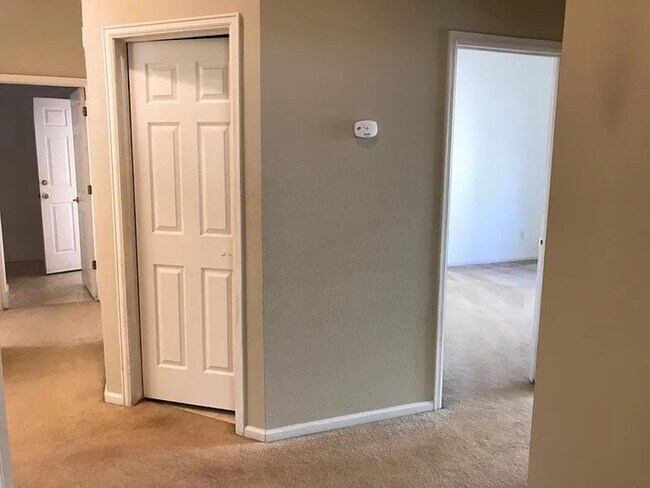 Building Photo - 4285 Nelson Dr