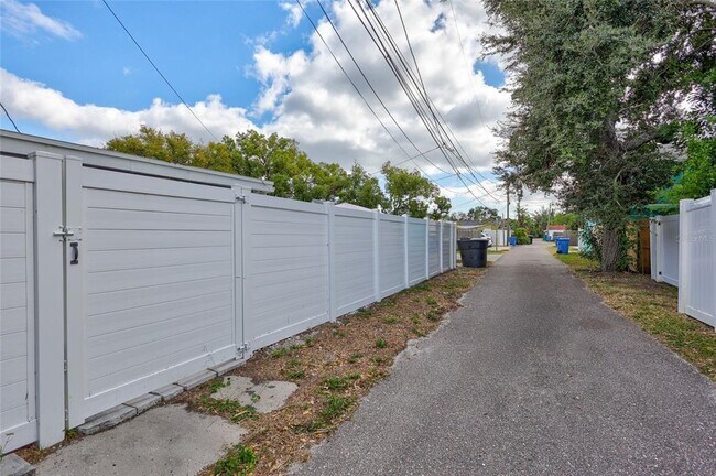 Building Photo - 3700 14th St N