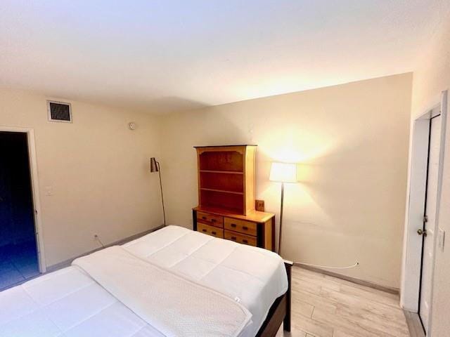 Building Photo - 2508 Bay Dr