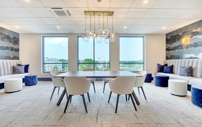 Building Photo - 62 Foundry St