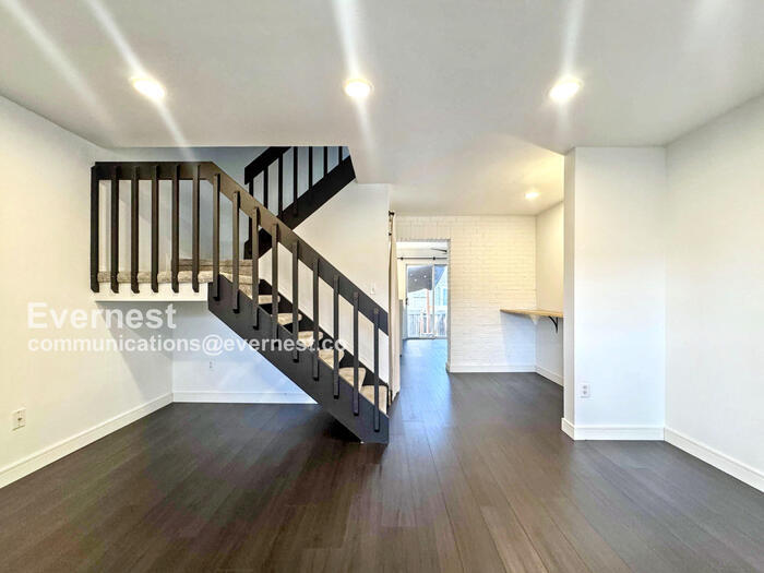 Building Photo - 9694 W Chatfield Ave