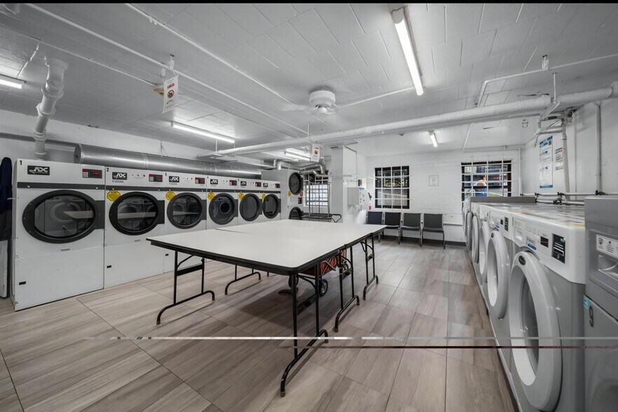 Building Photo - 9060 Palisade Ave