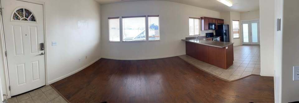 Building Photo - 114 E Bella Monte Dr