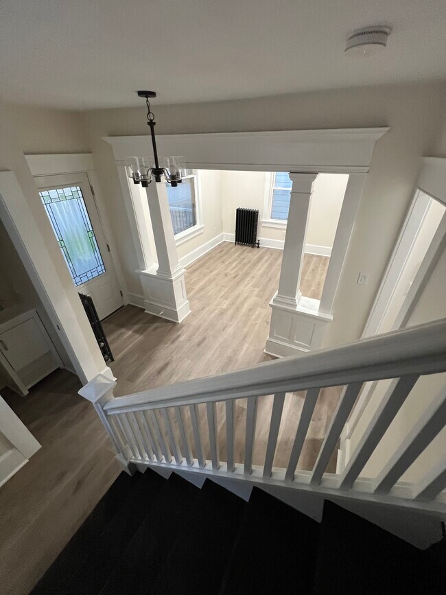 Building Photo - 815 Grove St