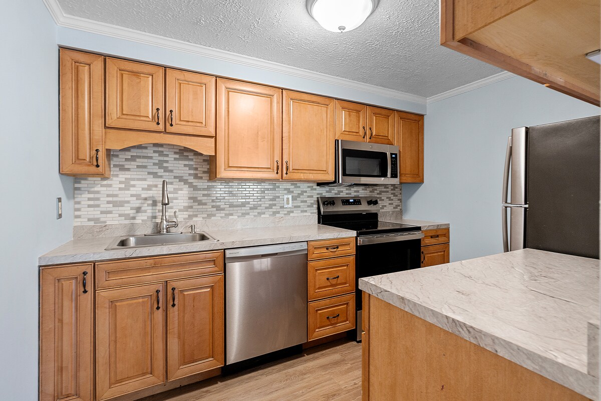 Building Photo - 976 Wood Hollow Dr