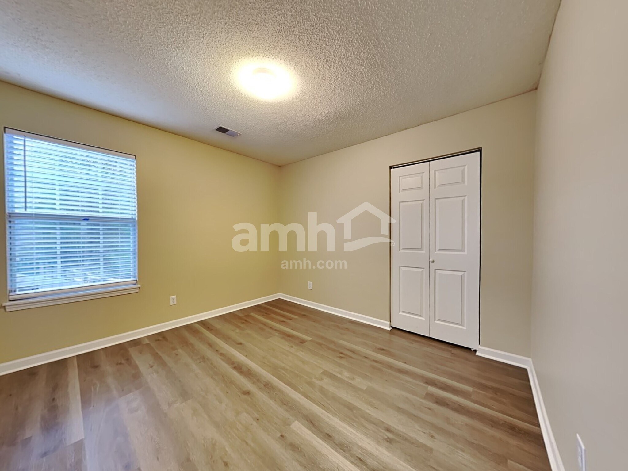 Building Photo - 110 Macallan Ct