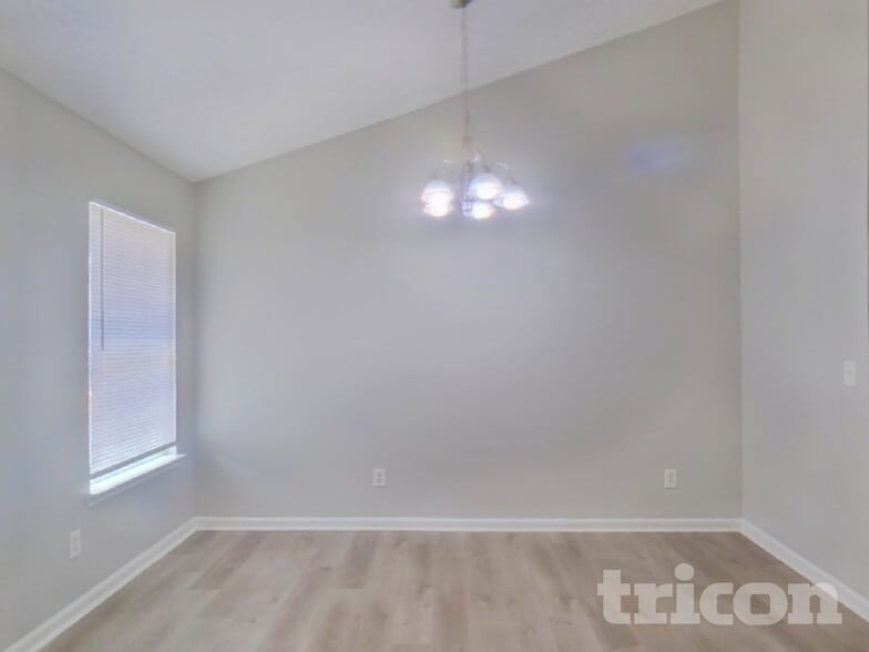 Building Photo - 5733 Partin Ln