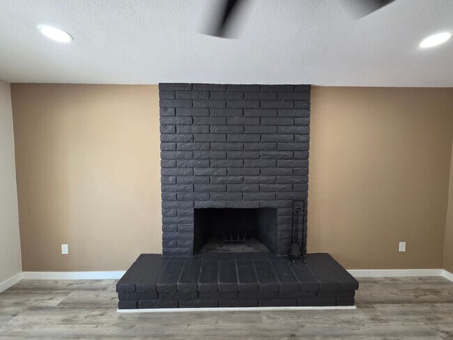 Building Photo - Beautiful 3 bedroom / 2 bath in Scottsdale!