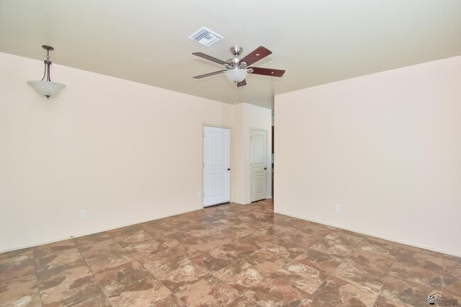 Building Photo - 2523 S 41st Ave