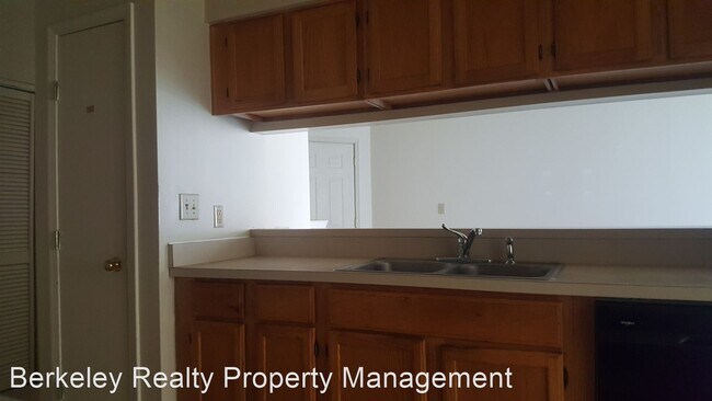 Building Photo - 2 br, 2.5 bath House - 12742 Daybreak Cir.