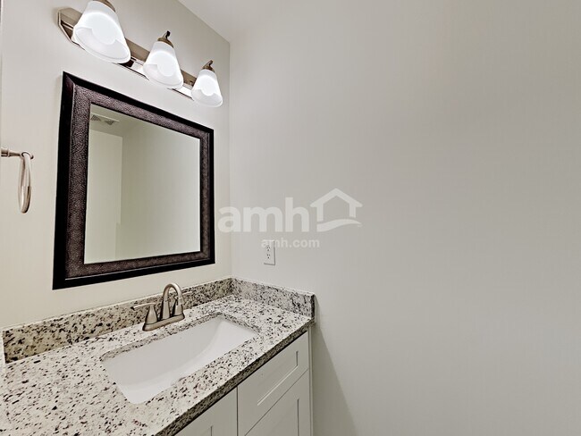 Building Photo - 3856 Wingdale Ct