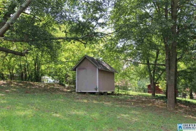 Building Photo - 3 Bedroom 2 Bath located in Oxford